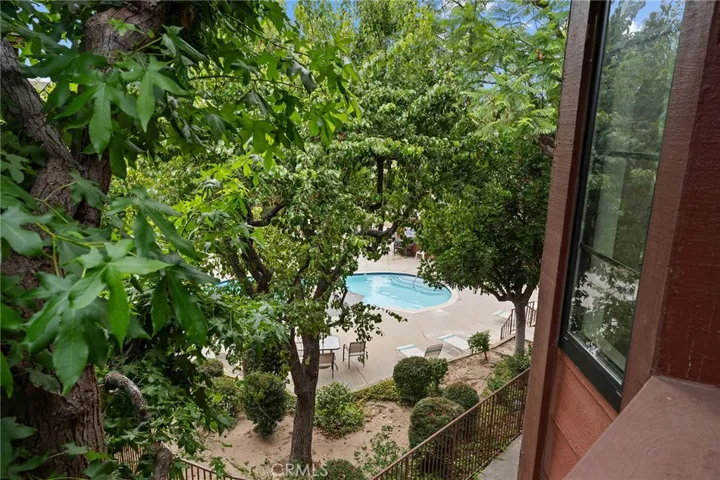 10221 Oklahoma, Chatsworth, California 91311