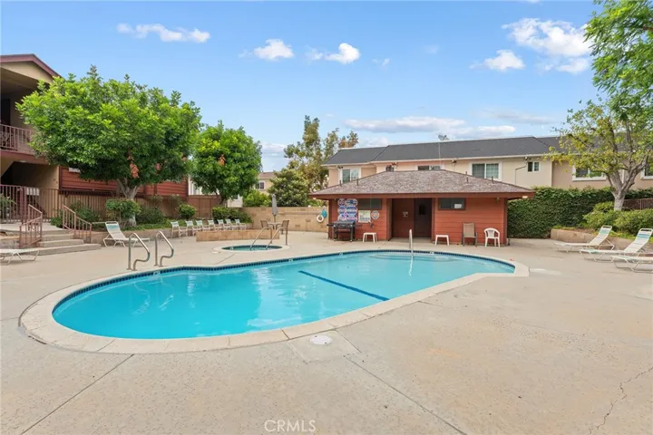 10221 Oklahoma, Chatsworth, California 91311
