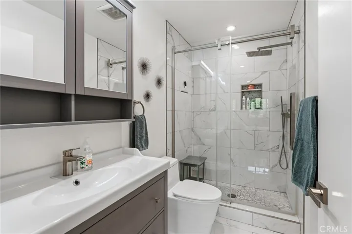 10221 Oklahoma, Chatsworth, California 91311
