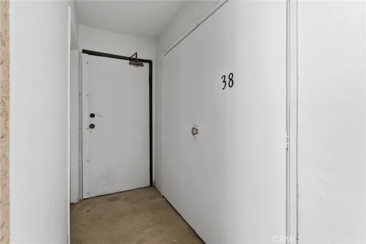 10221 Oklahoma, Chatsworth, California 91311