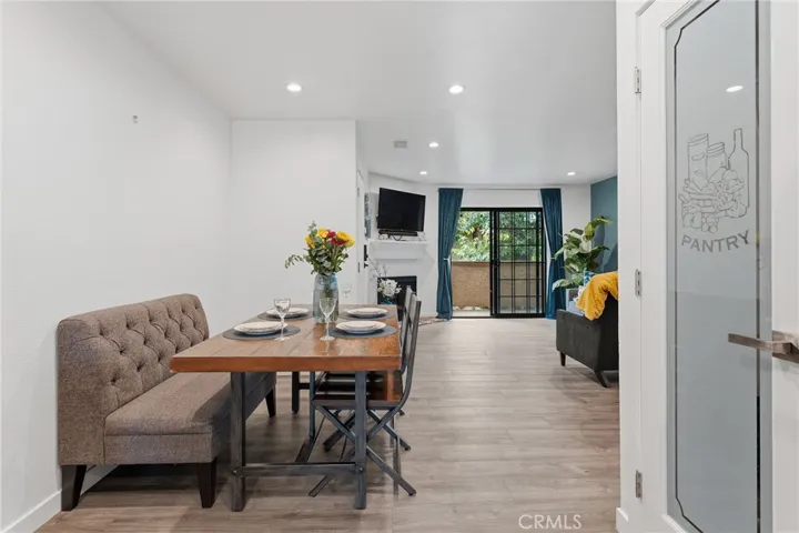 10221 Oklahoma, Chatsworth, California 91311