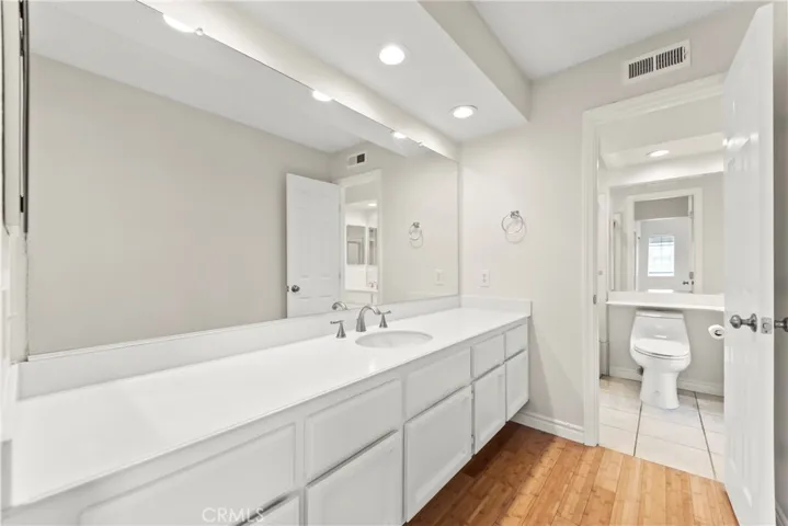 counter sink with access to main bathroom