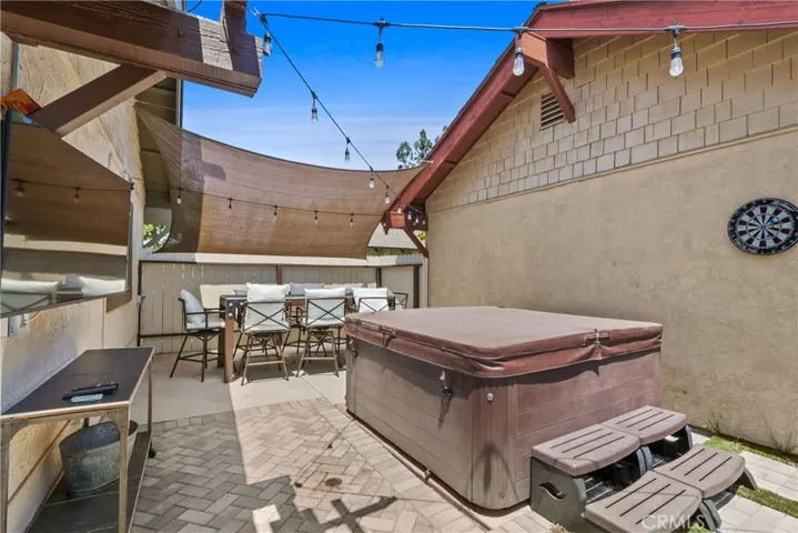 22891 Caminito Flores, Laguna Hills, California 92653