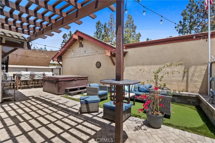 22891 Caminito Flores, Laguna Hills, California 92653