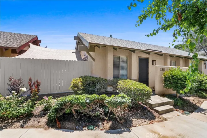 22891 Caminito Flores, Laguna Hills, California 92653