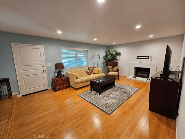 22153 James Alan Circle, Chatsworth, California 91311