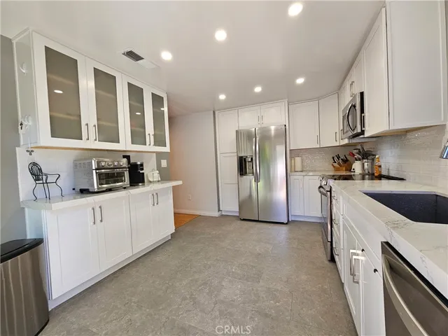 22153 James Alan Circle, Chatsworth, California 91311