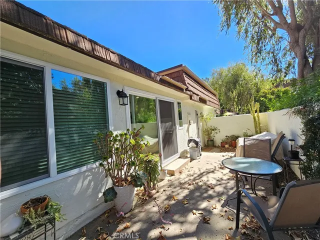 22153 James Alan Circle, Chatsworth, California 91311
