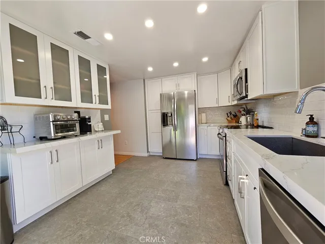 22153 James Alan Circle, Chatsworth, California 91311