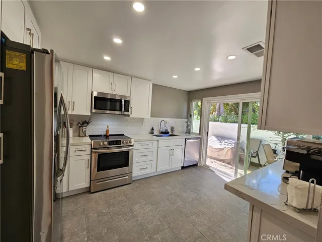 22153 James Alan Circle, Chatsworth, California 91311