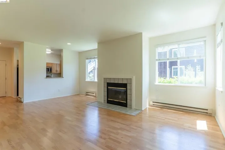 211 Bayside Ct, Richmond, California 94804