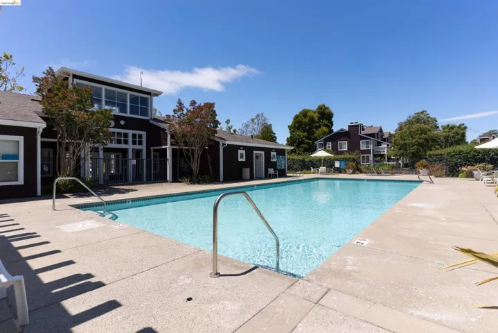 211 Bayside Ct, Richmond, California 94804