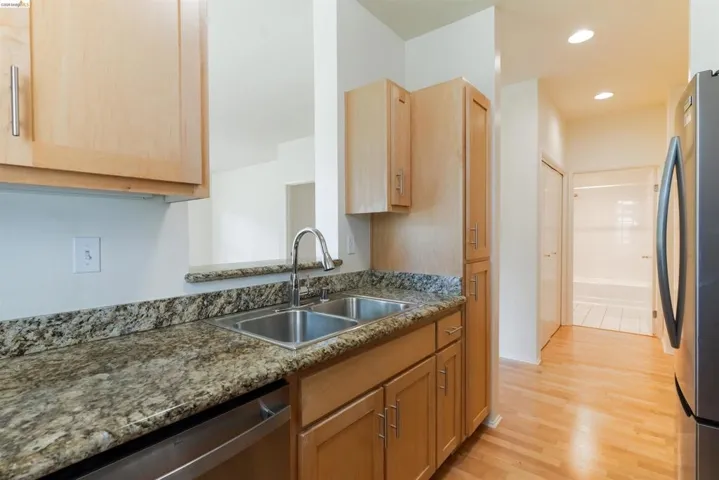 211 Bayside Ct, Richmond, California 94804