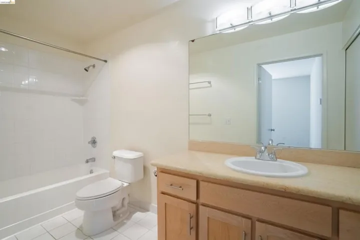 211 Bayside Ct, Richmond, California 94804