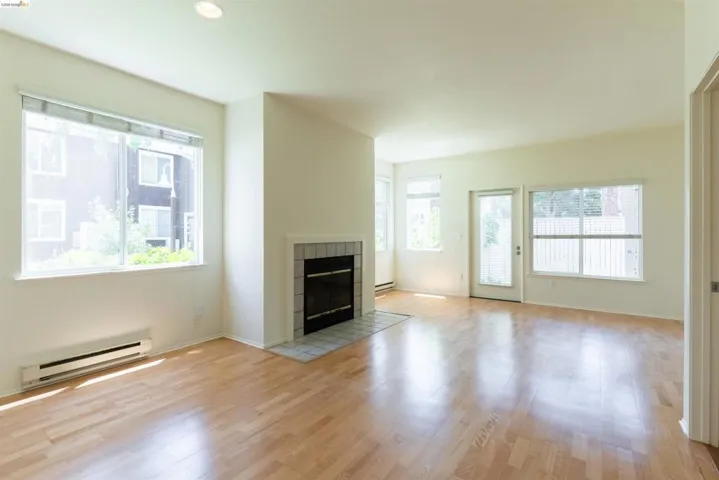 211 Bayside Ct, Richmond, California 94804