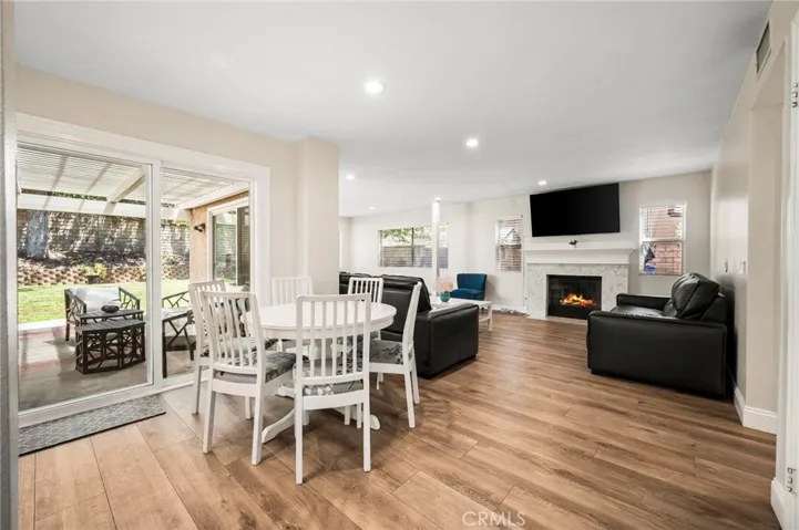 27184 Highlands Lane, Valencia, California 91354
