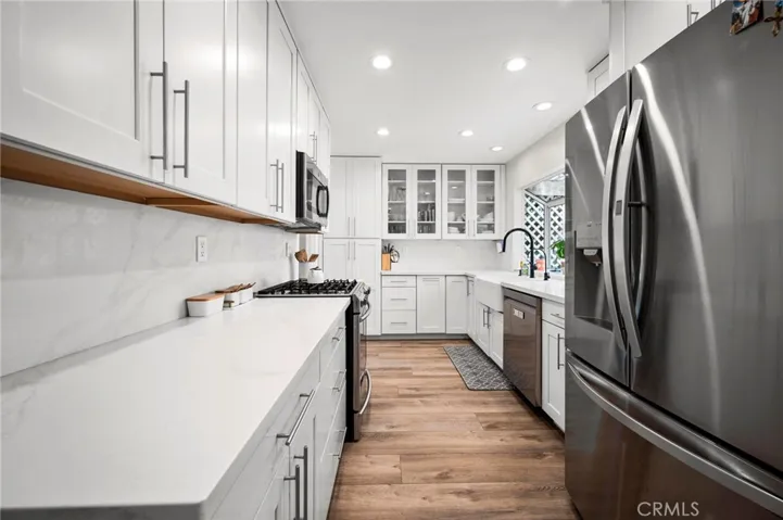 27184 Highlands Lane, Valencia, California 91354