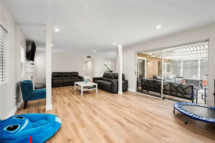 27184 Highlands Lane, Valencia, California 91354