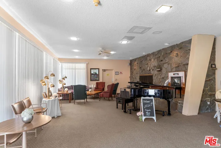 26834 Avenue Of The Oaks D, Newhall, California 91321