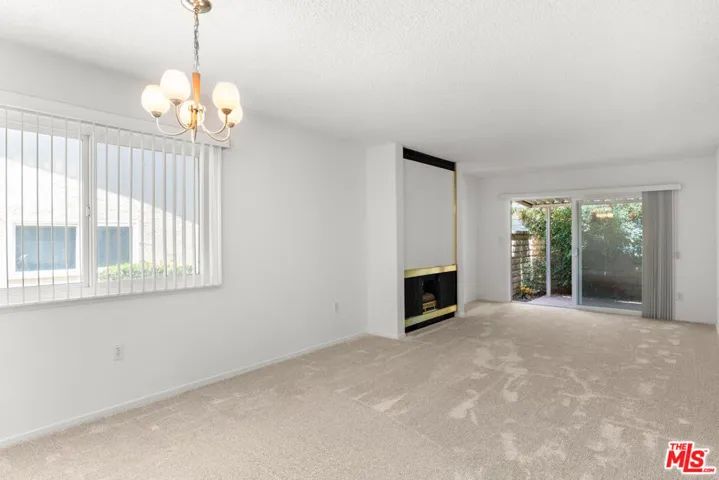 26834 Avenue Of The Oaks D, Newhall, California 91321