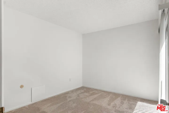 26834 Avenue Of The Oaks D, Newhall, California 91321