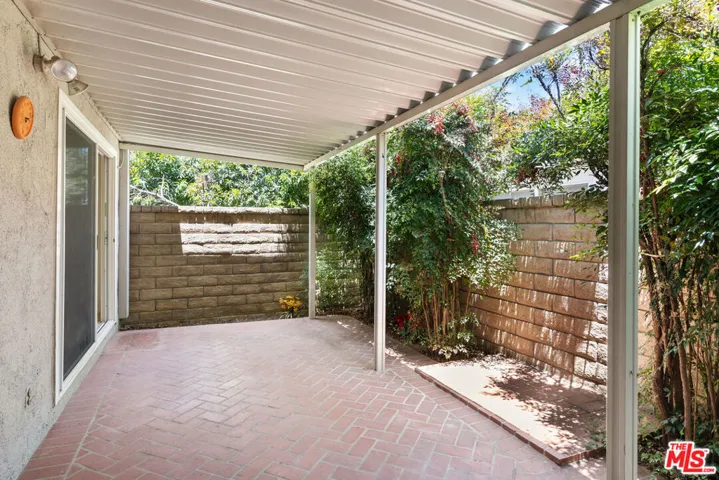 26834 Avenue Of The Oaks D, Newhall, California 91321
