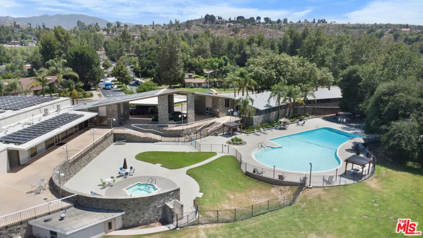 26834 Avenue Of The Oaks D, Newhall, California 91321