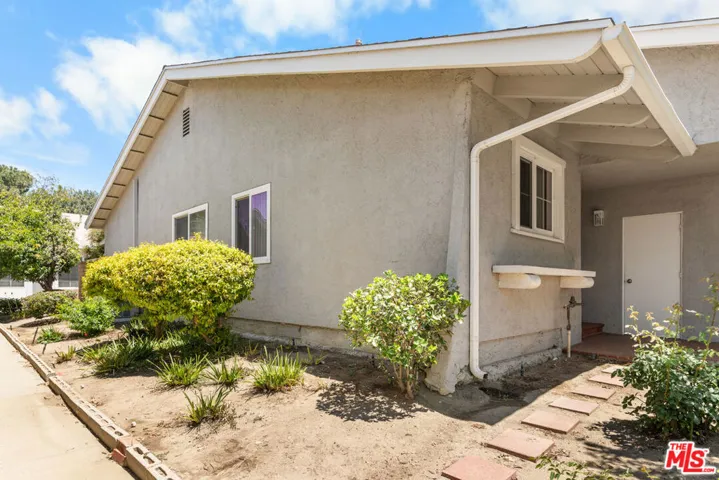 26834 Avenue Of The Oaks D, Newhall, California 91321