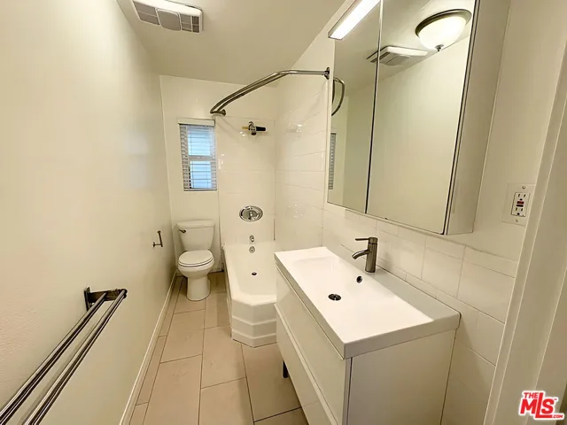 4360 1/2 Willow Brook Avenue, Los Angeles, California 90029