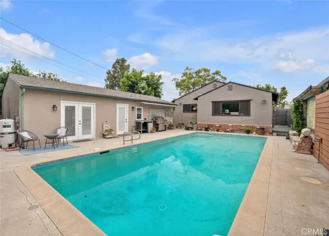 322 S Lincoln Street, Burbank, California 91506