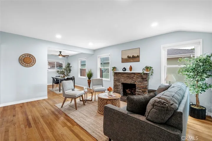 322 S Lincoln Street, Burbank, California 91506
