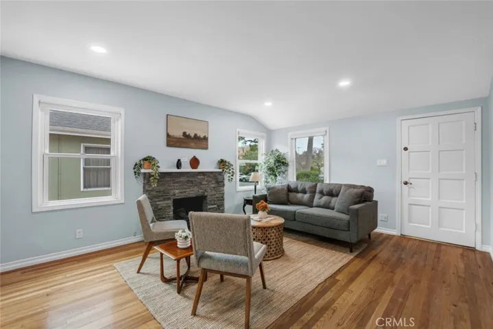 322 S Lincoln Street, Burbank, California 91506