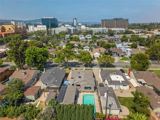 322 S Lincoln Street, Burbank, California 91506