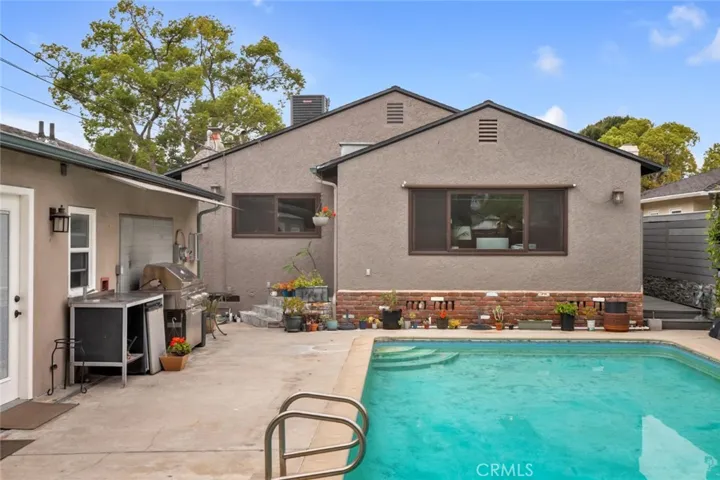 322 S Lincoln Street, Burbank, California 91506
