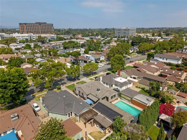 322 S Lincoln Street, Burbank, California 91506