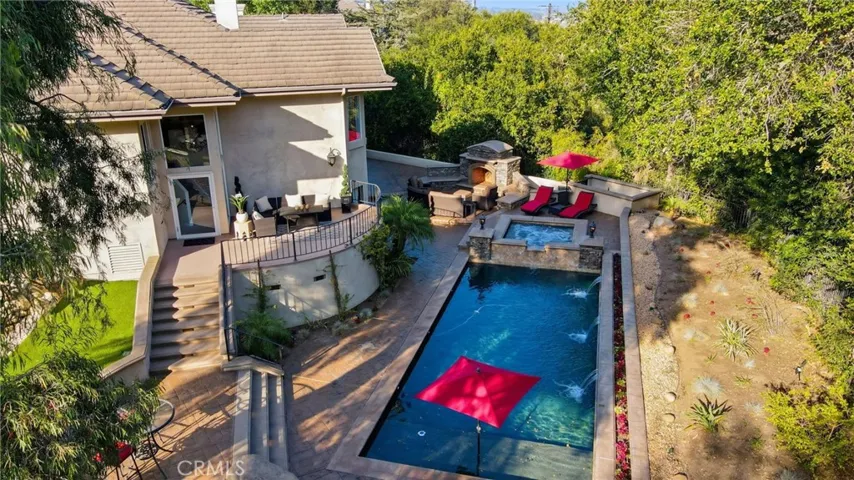 664 Manor Ridge Road, Santa Paula, California 93060