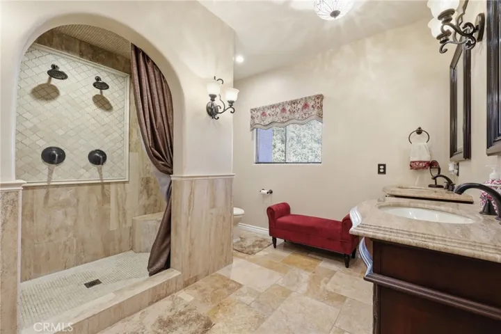 664 Manor Ridge Road, Santa Paula, California 93060