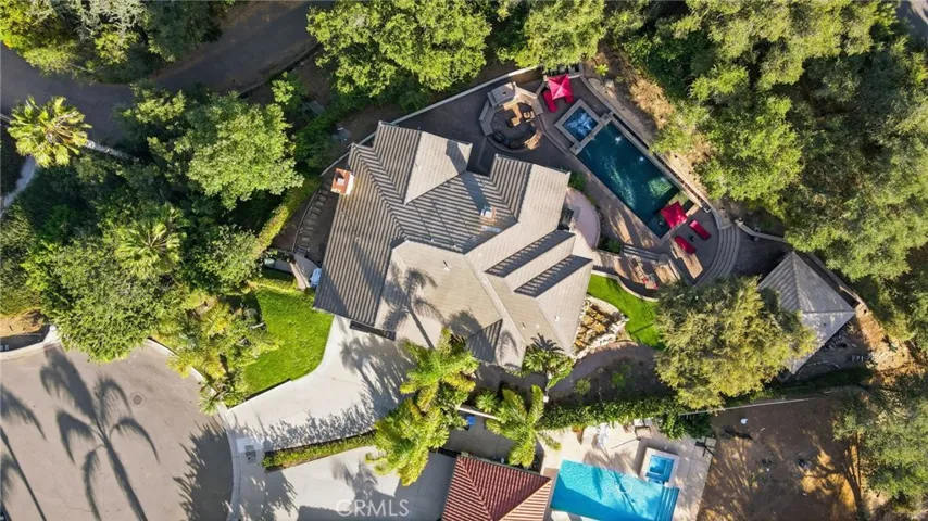 664 Manor Ridge Road, Santa Paula, California 93060