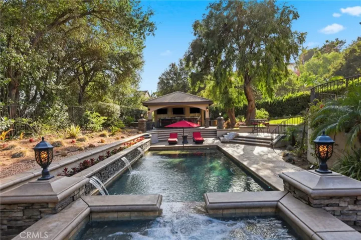 664 Manor Ridge Road, Santa Paula, California 93060