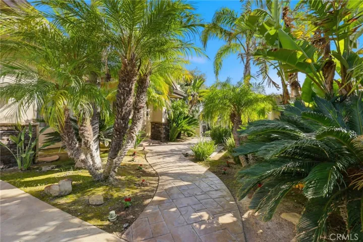 664 Manor Ridge Road, Santa Paula, California 93060