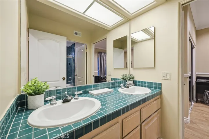 664 Manor Ridge Road, Santa Paula, California 93060