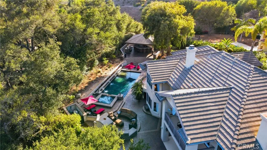 664 Manor Ridge Road, Santa Paula, California 93060