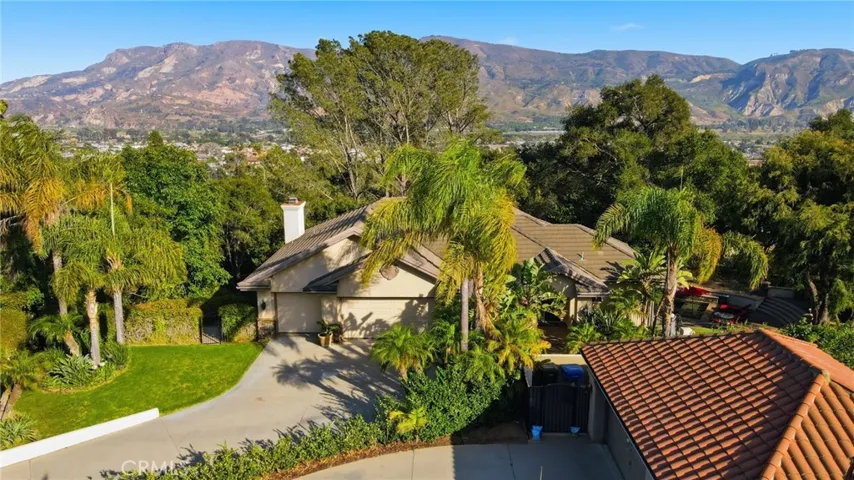 664 Manor Ridge Road, Santa Paula, California 93060