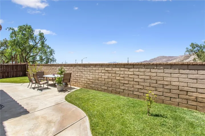 1180 Reisling, Perris, California 92571