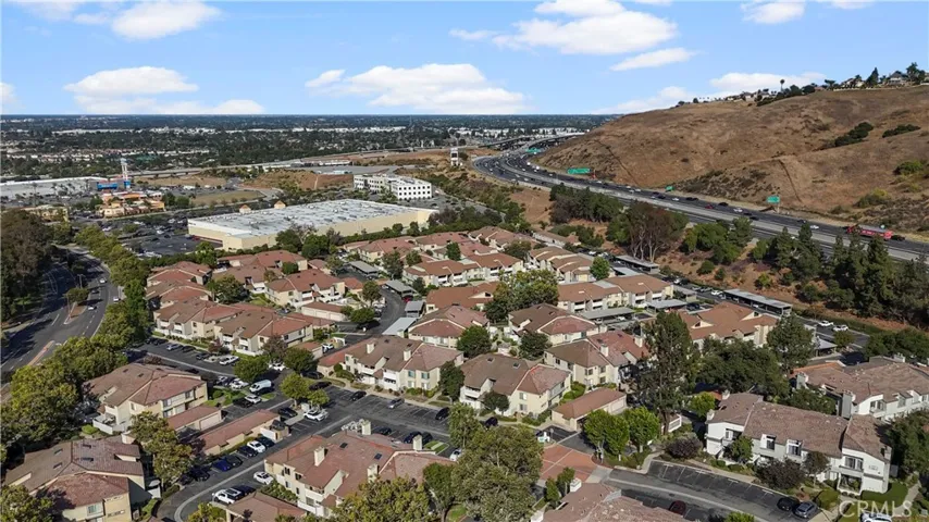 76 Country Mile Road, Pomona, California 91766