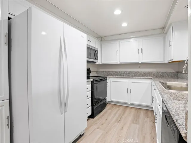 76 Country Mile Road, Pomona, California 91766