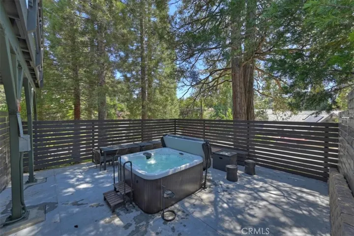 499 Golf Course, Lake Arrowhead, California 92352
