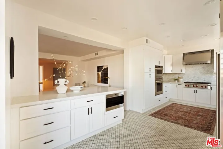 531 N Rossmore Avenue Pha, Los Angeles, California 90004