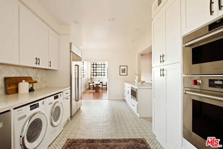 531 N Rossmore Avenue Pha, Los Angeles, California 90004