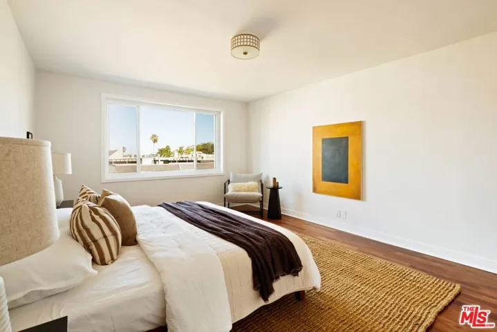 531 N Rossmore Avenue Pha, Los Angeles, California 90004